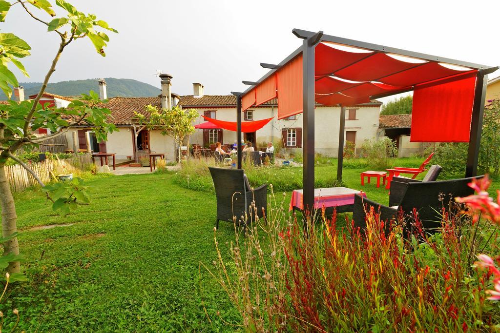 Logis Hotel Restaurant La Barguillere Saint-Pierre-de-Riviere Exterior photo