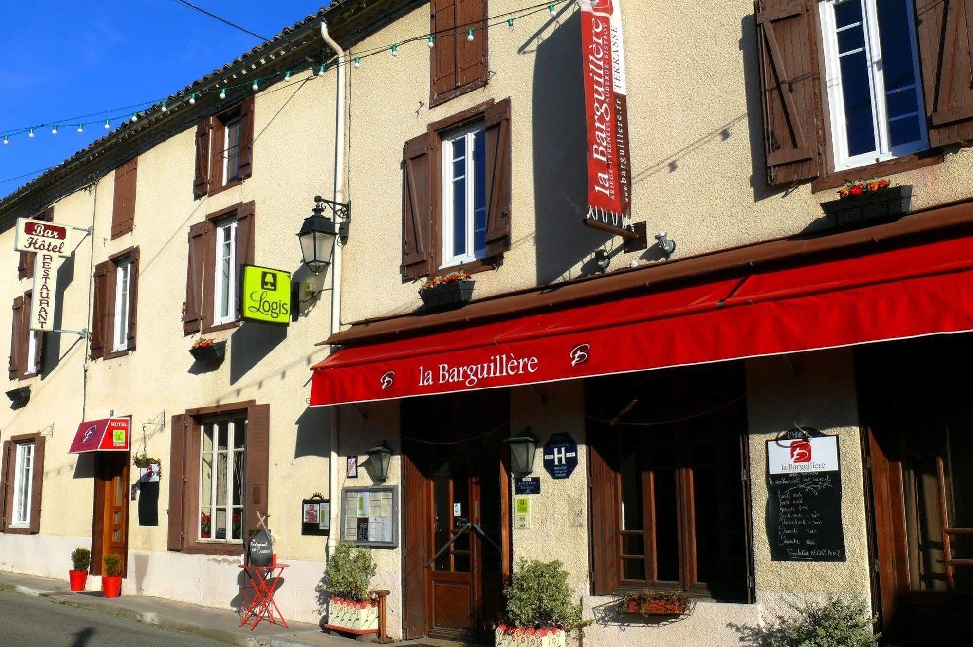 Logis Hotel Restaurant La Barguillere Saint-Pierre-de-Riviere Exterior photo